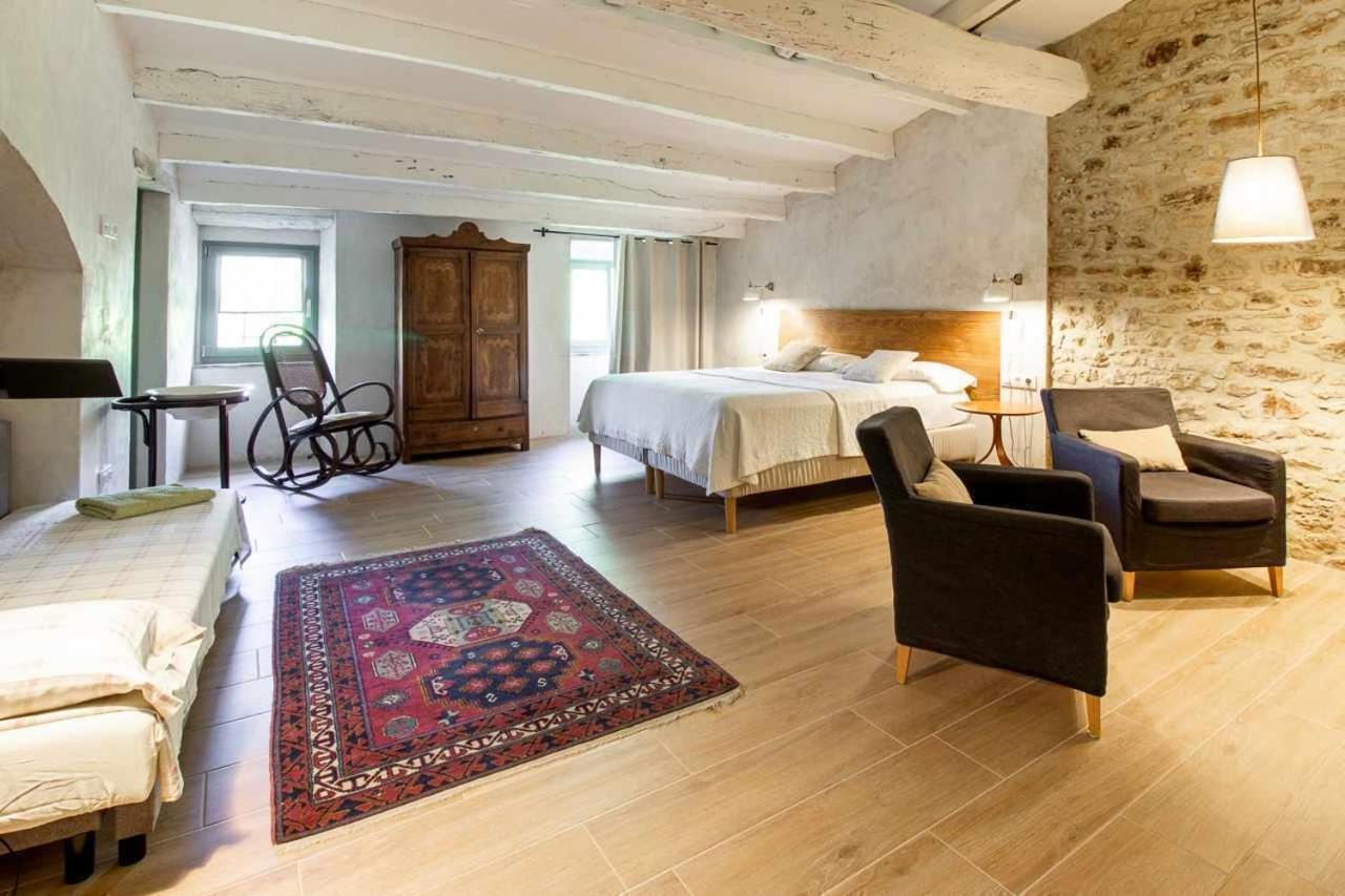 Masia Can Grau Habitaciones Con Desayuno Inlcuido Vilafreser Стая снимка